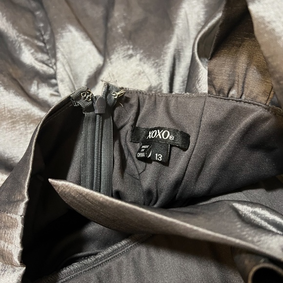 SHORT FORMAL/PARTY DRESS - Picture 3 of 3